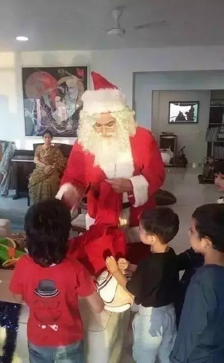 52岁大叔变19岁少年,杨澜夸他太励志!永远比女主角矮一头,却被誉为“印度刘德华”,他每次出手,都能改变一次国家-江西财智名家论坛 52岁大叔变19岁少年,杨澜夸他太励志!永远比女主角矮一头,却被誉为“印度刘德华”,他每次出手,都能改变一次国家-江西财智名家论坛